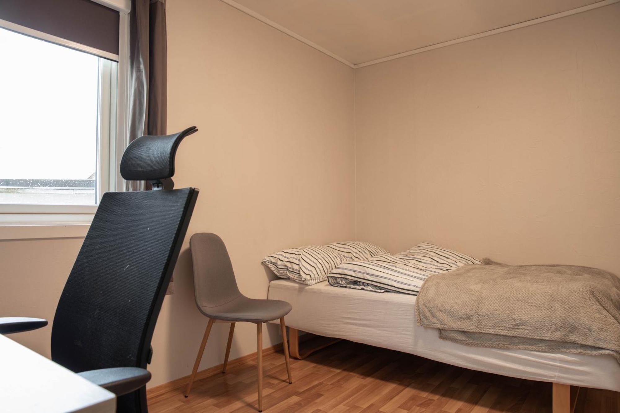 סוגנדל Huset Pa Plassen מראה חיצוני תמונה